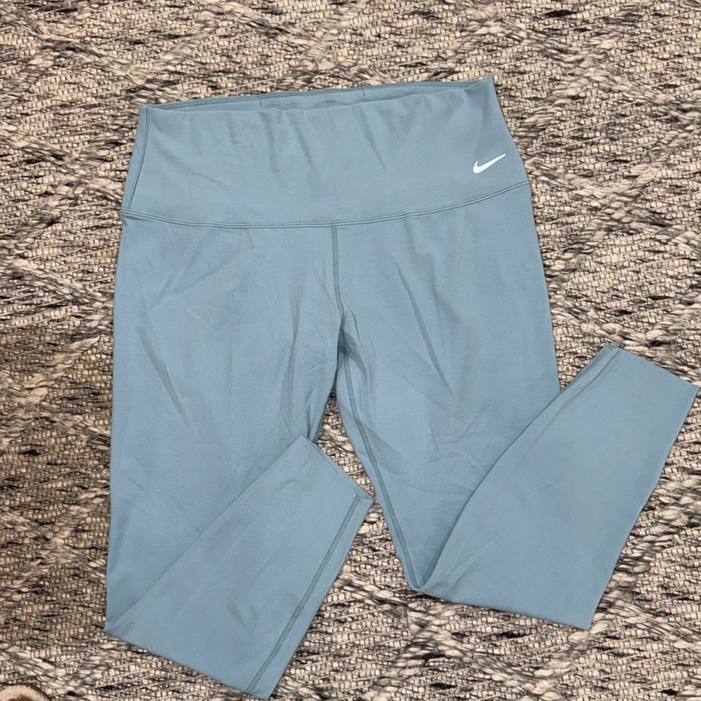 NWT Nike Zenvy Leggings